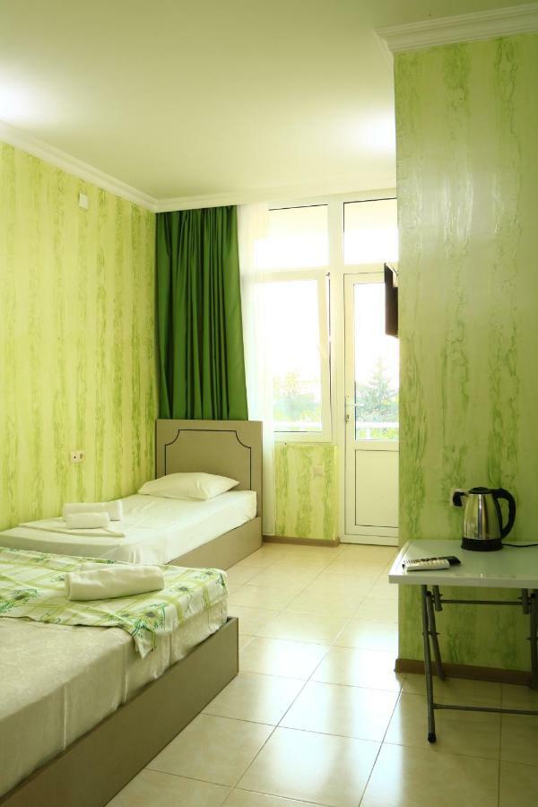 Rainbow Rooms Apart Hotel Makhinjauri Exterior photo