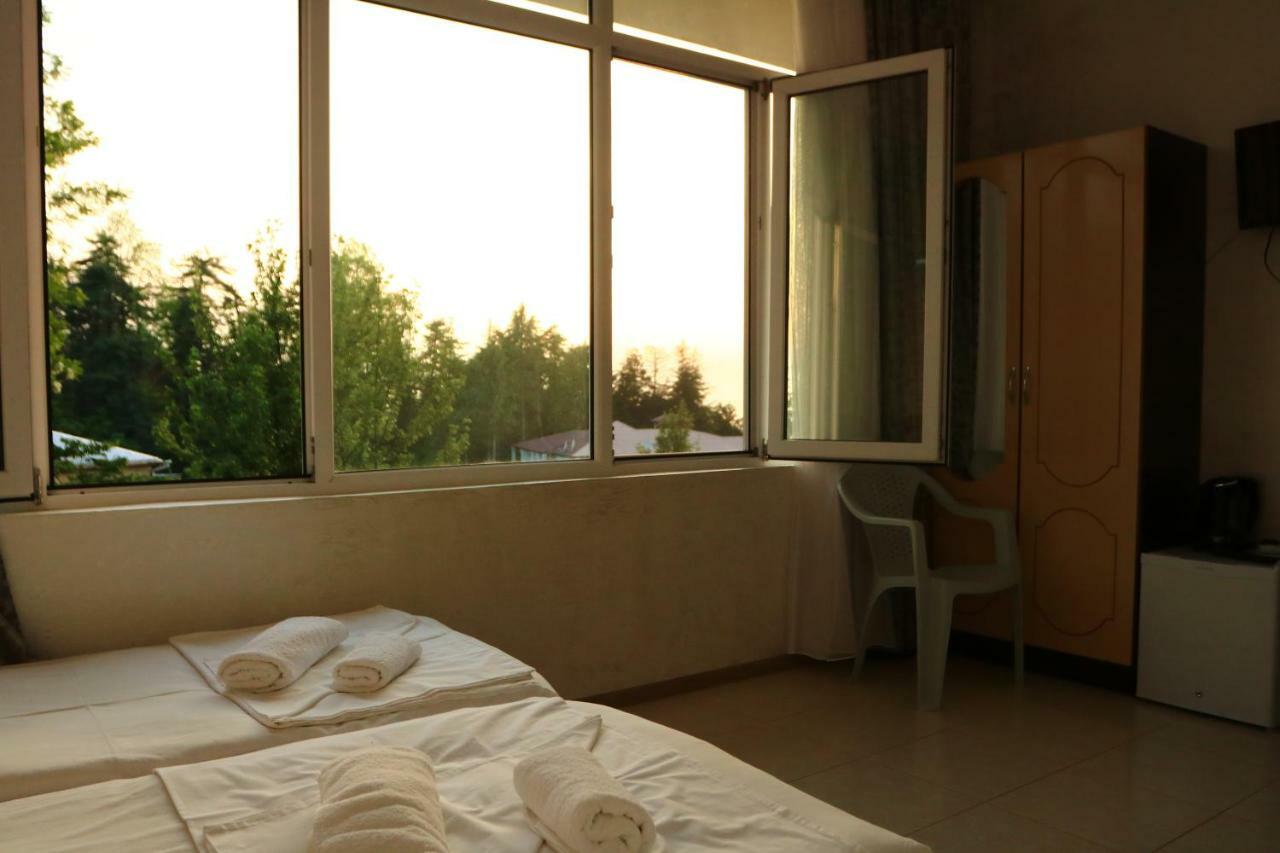 Rainbow Rooms Apart Hotel Makhinjauri Exterior photo