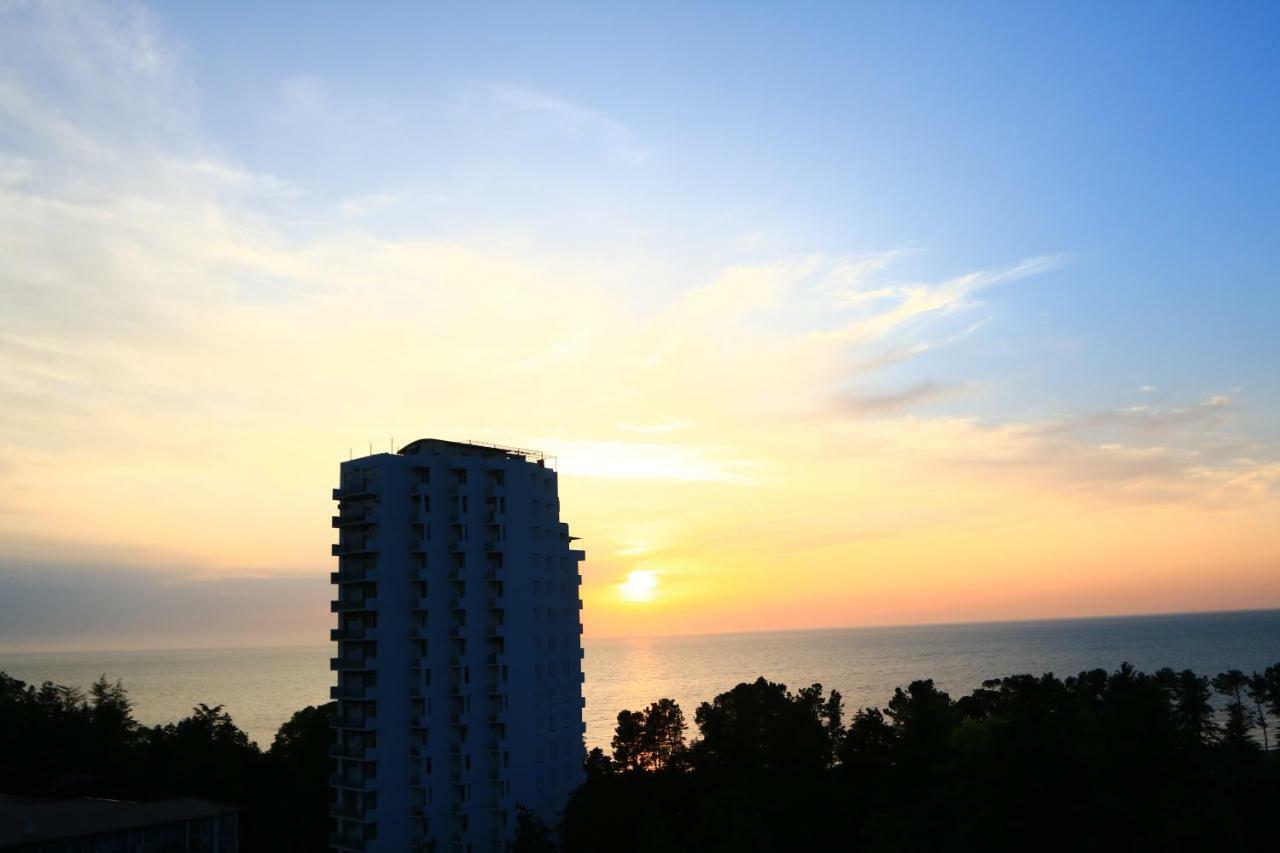 Rainbow Rooms Apart Hotel Makhinjauri Exterior photo