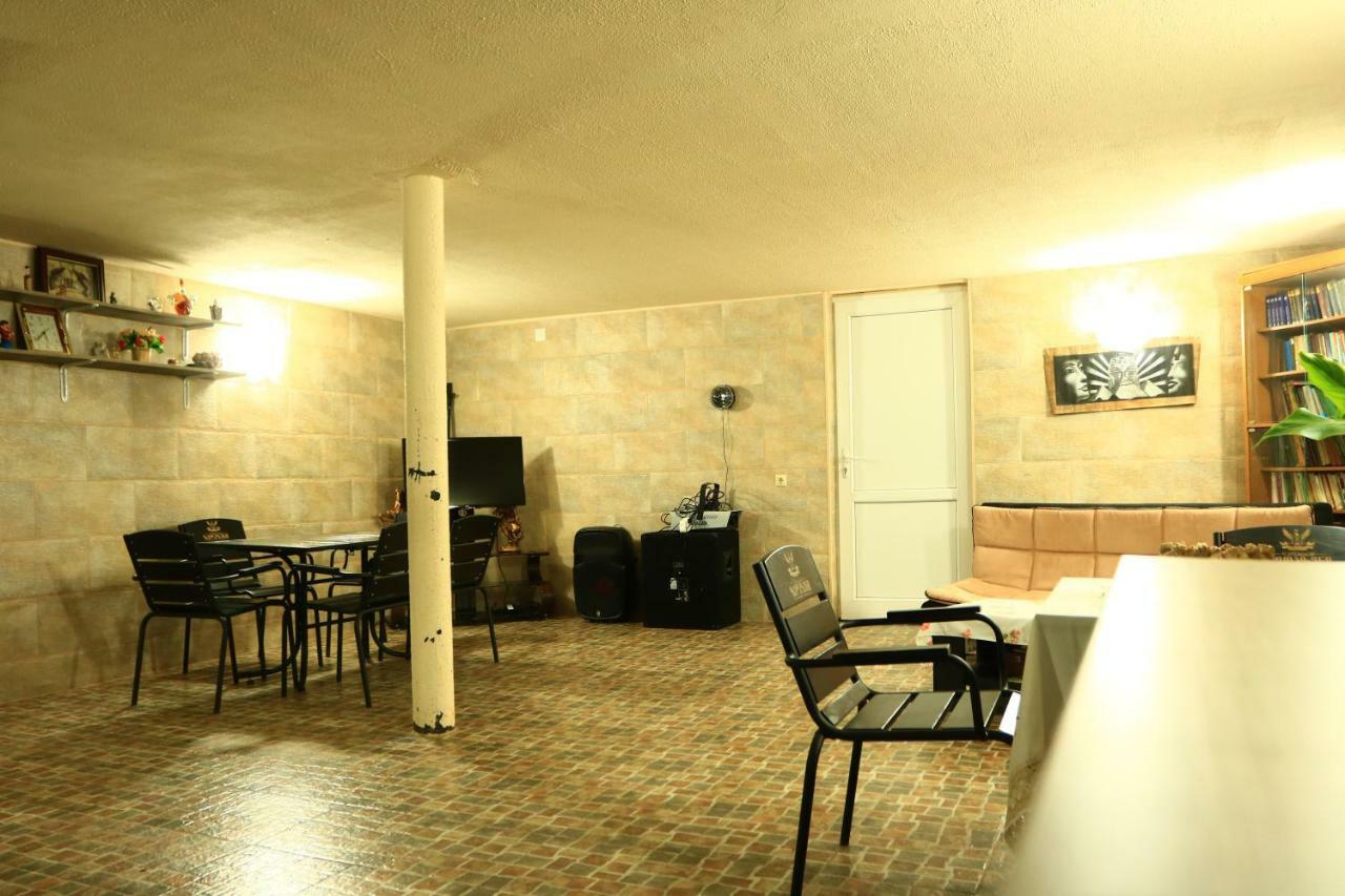 Rainbow Rooms Apart Hotel Makhinjauri Exterior photo