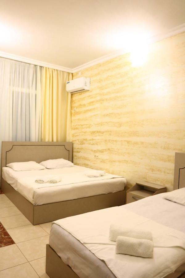 Rainbow Rooms Apart Hotel Makhinjauri Exterior photo