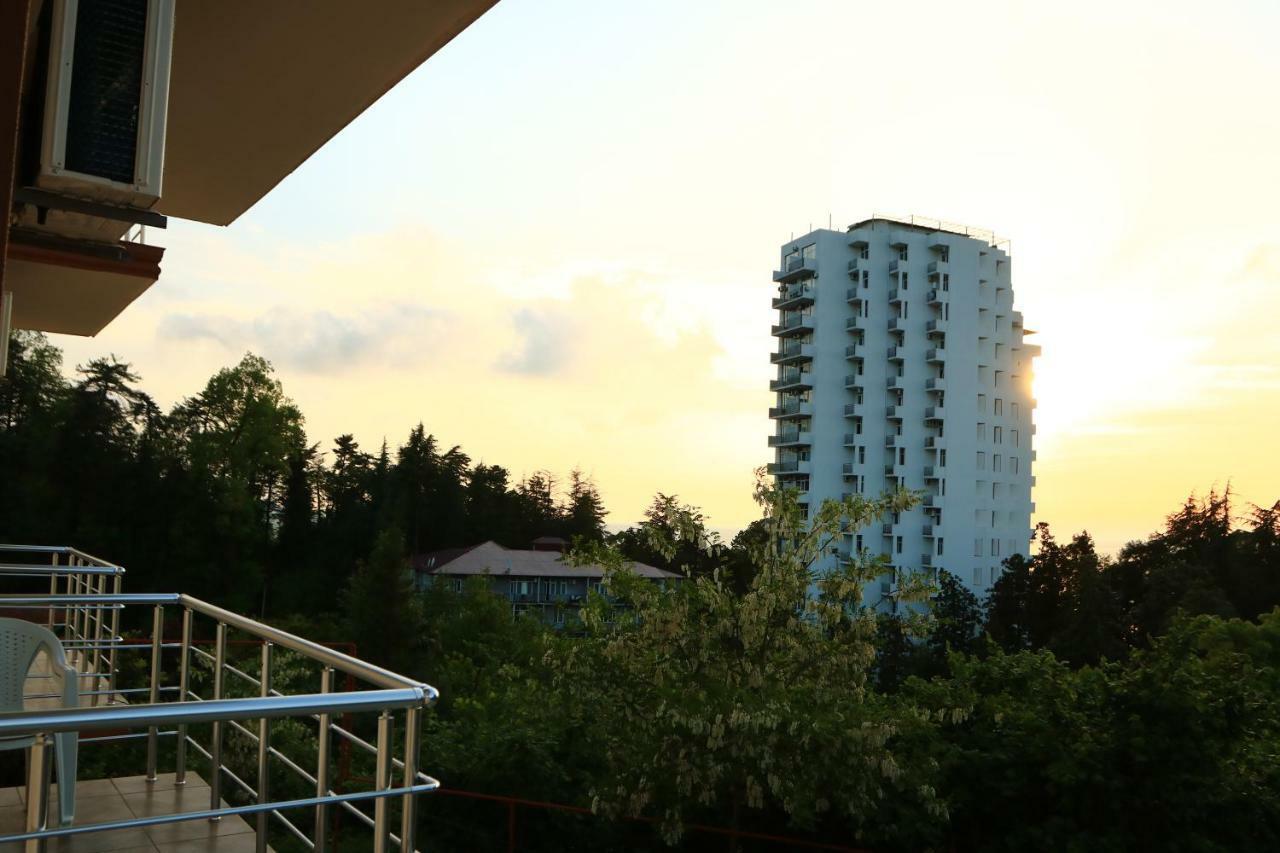 Rainbow Rooms Apart Hotel Makhinjauri Exterior photo